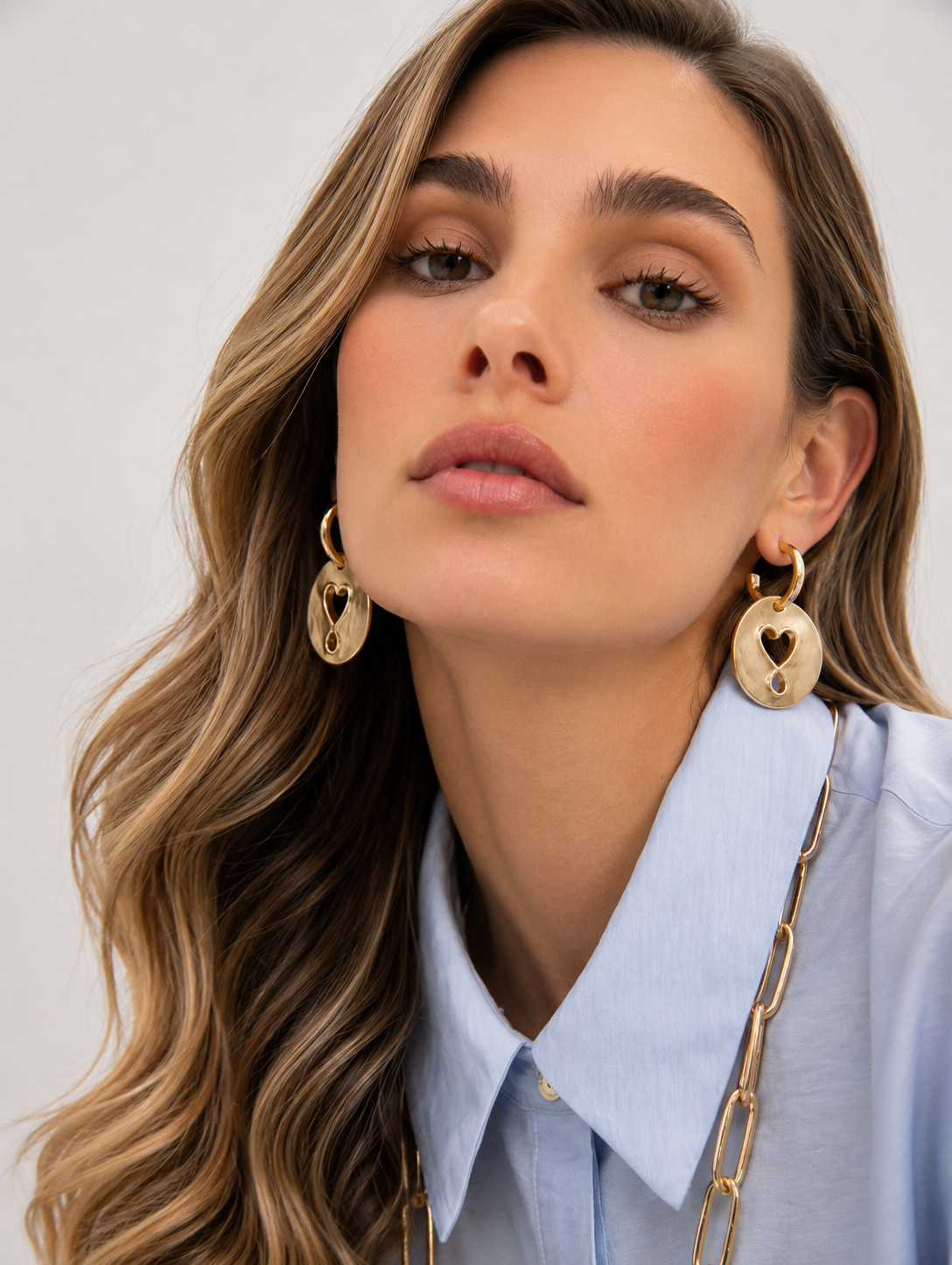 Aros Lola Casademunt combinado con medallón acrílico Lola Casademunt