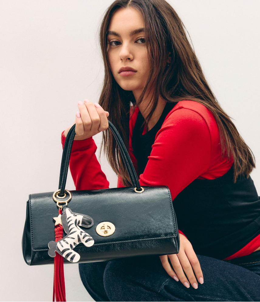 Llavero Stradivarius Cebra cuera roja