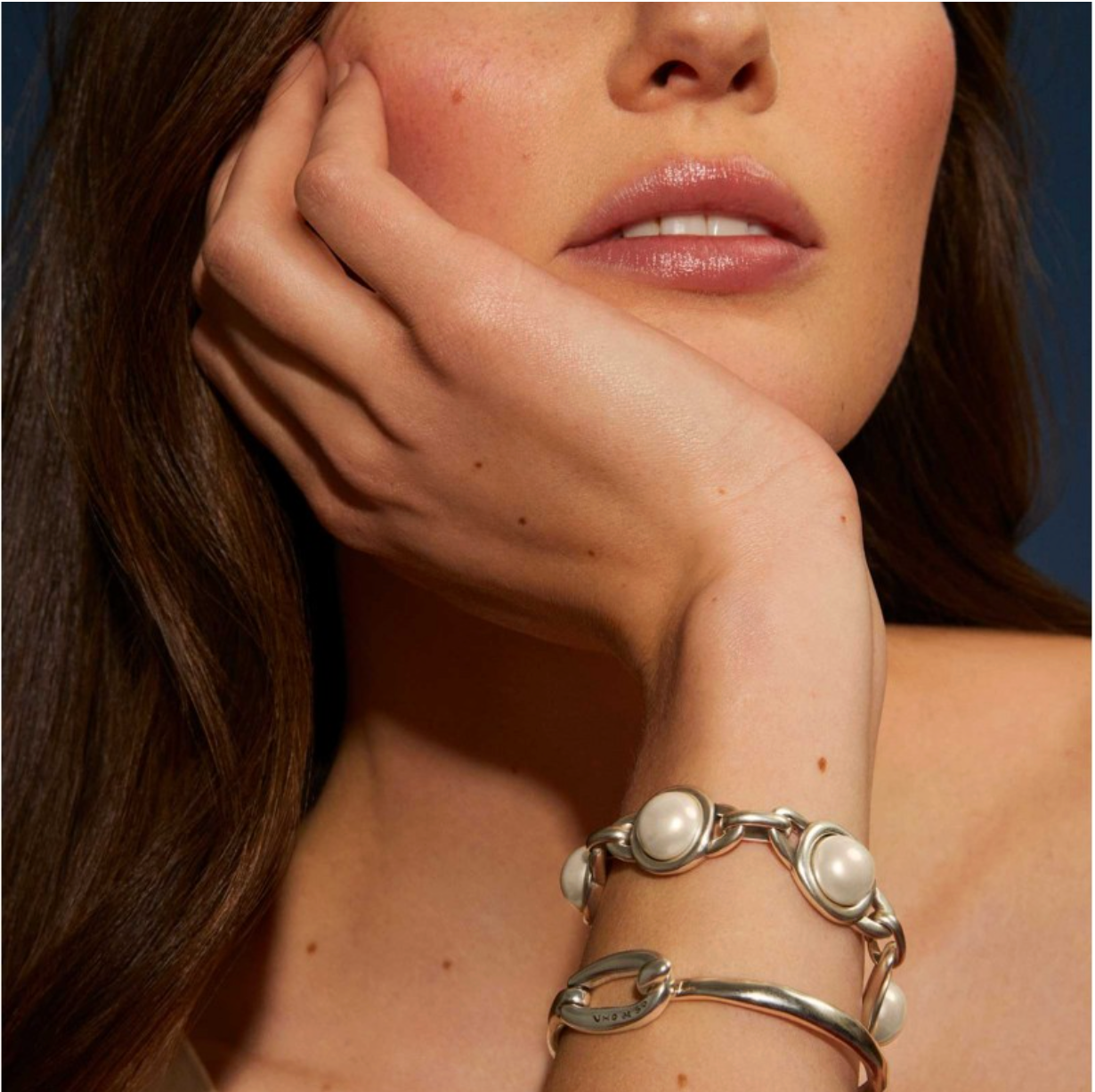 Pulsera Uno de 50 Extraordinary de plata con muchas perlas