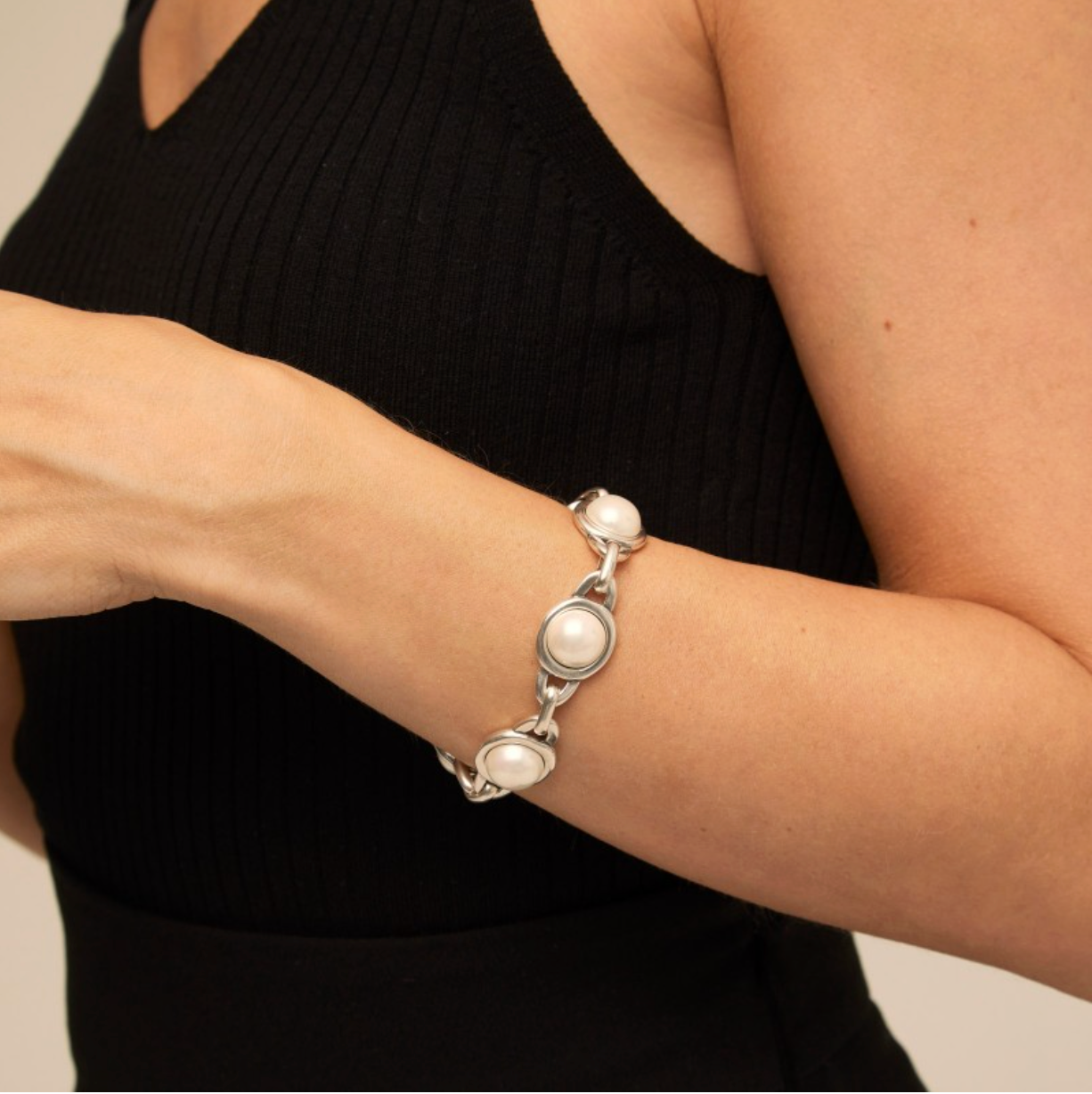 Pulsera Uno de 50 Extraordinary de plata con muchas perlas