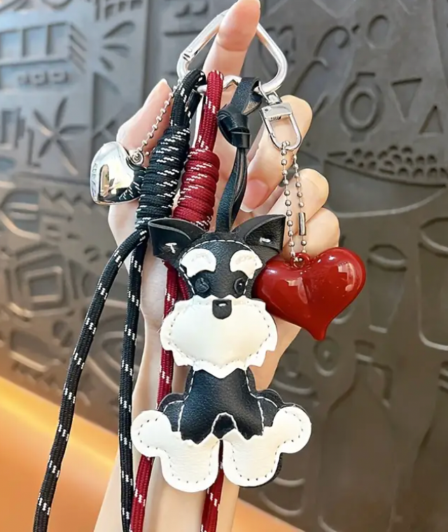 Llavero Perrito schnauzer gris con blanco y corazon rojo BEFASHION