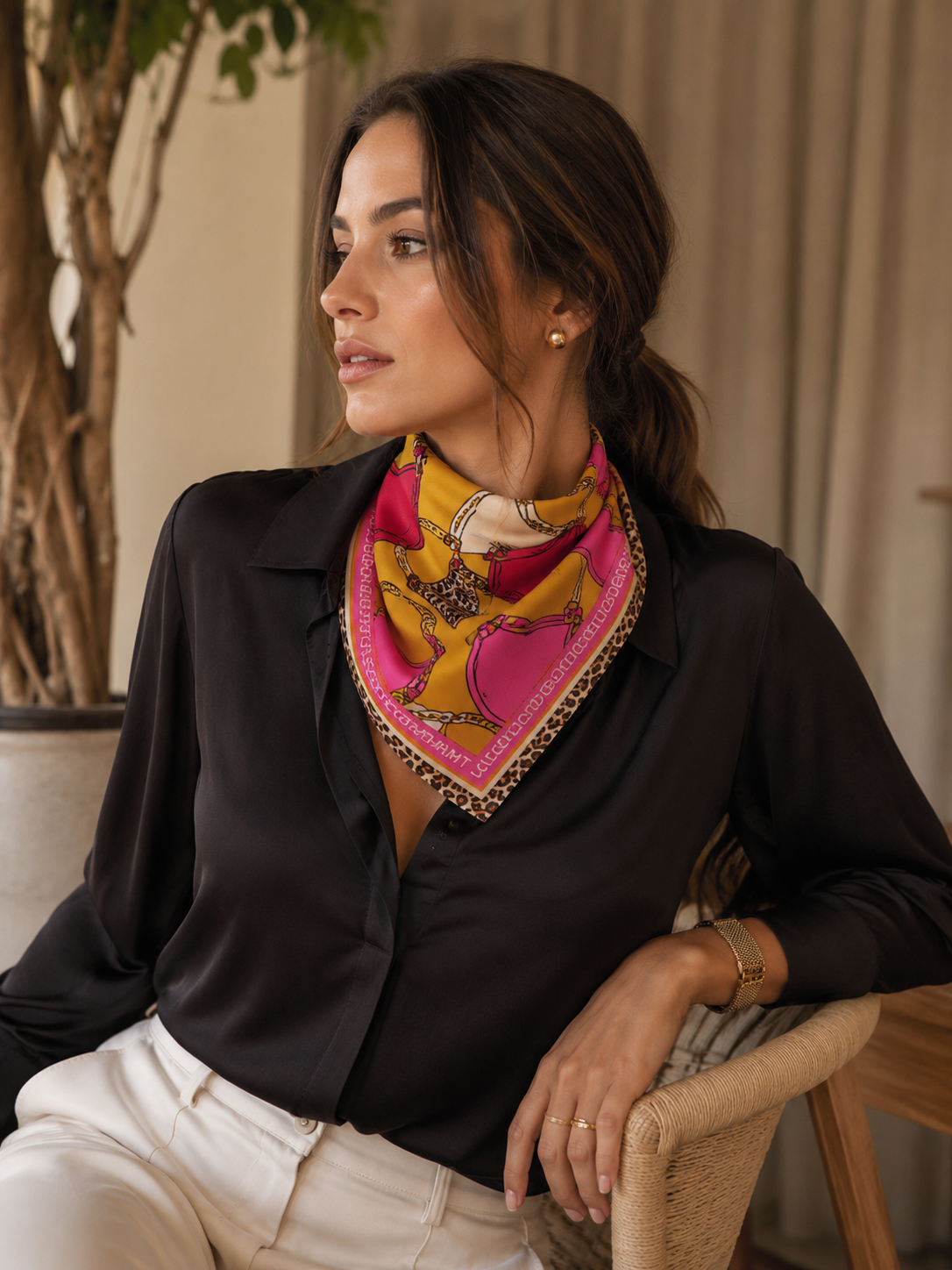 Pañuelo Lola Casademunt estampado colores marron rosa