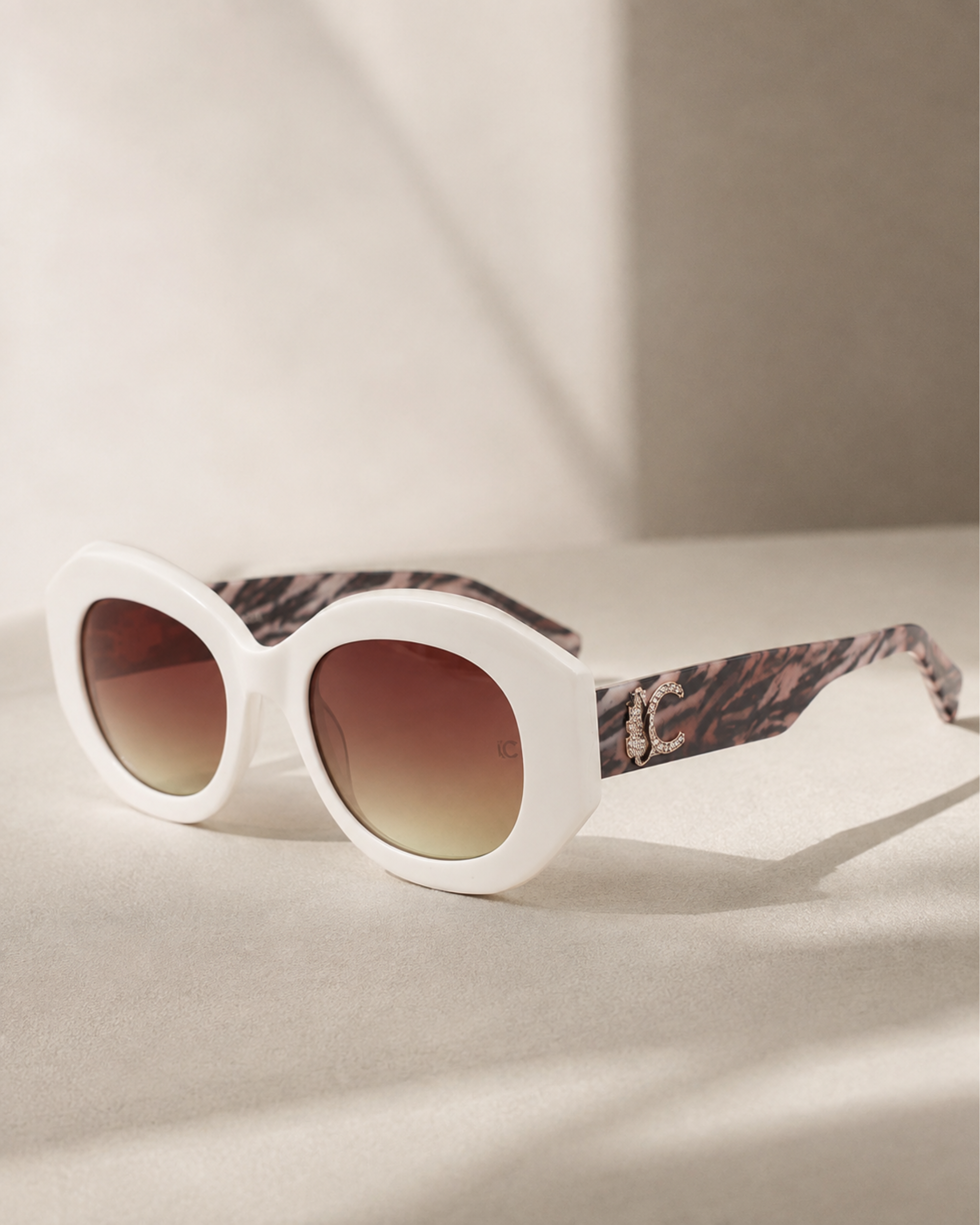 Lentes Lola Casademunt  de sol en forma redondeada crudo Lola Casademunt