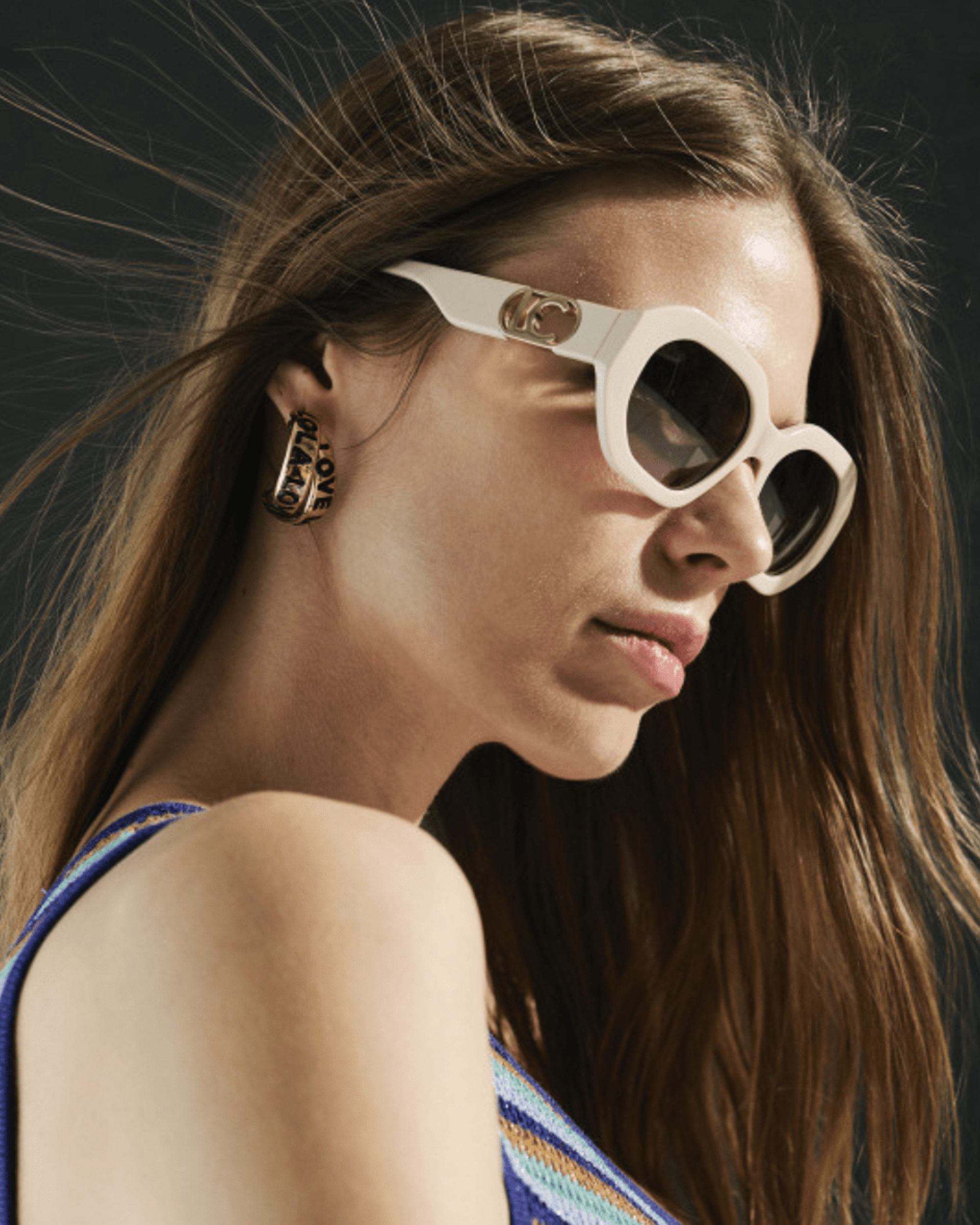 Lentes Lola Casademunt Marco hexagonal con logo dorado color crudo Lola Casademunt