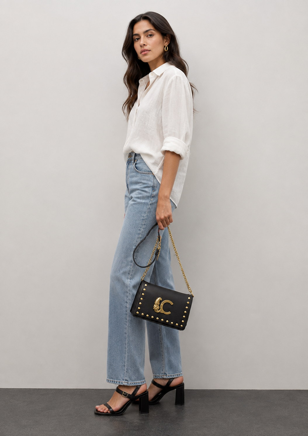 Cartera Lola Casademunt Bandolera con solapa  animal tachas Lola Casademunt