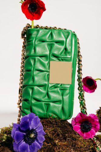 Cartera Purificación Garcia Cuero verde cadena dorada