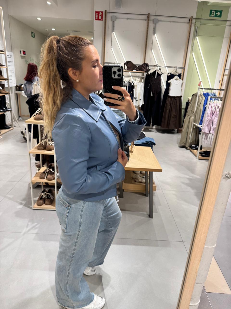 Chaqueta Stradivarius Eco cuero Azul talla M