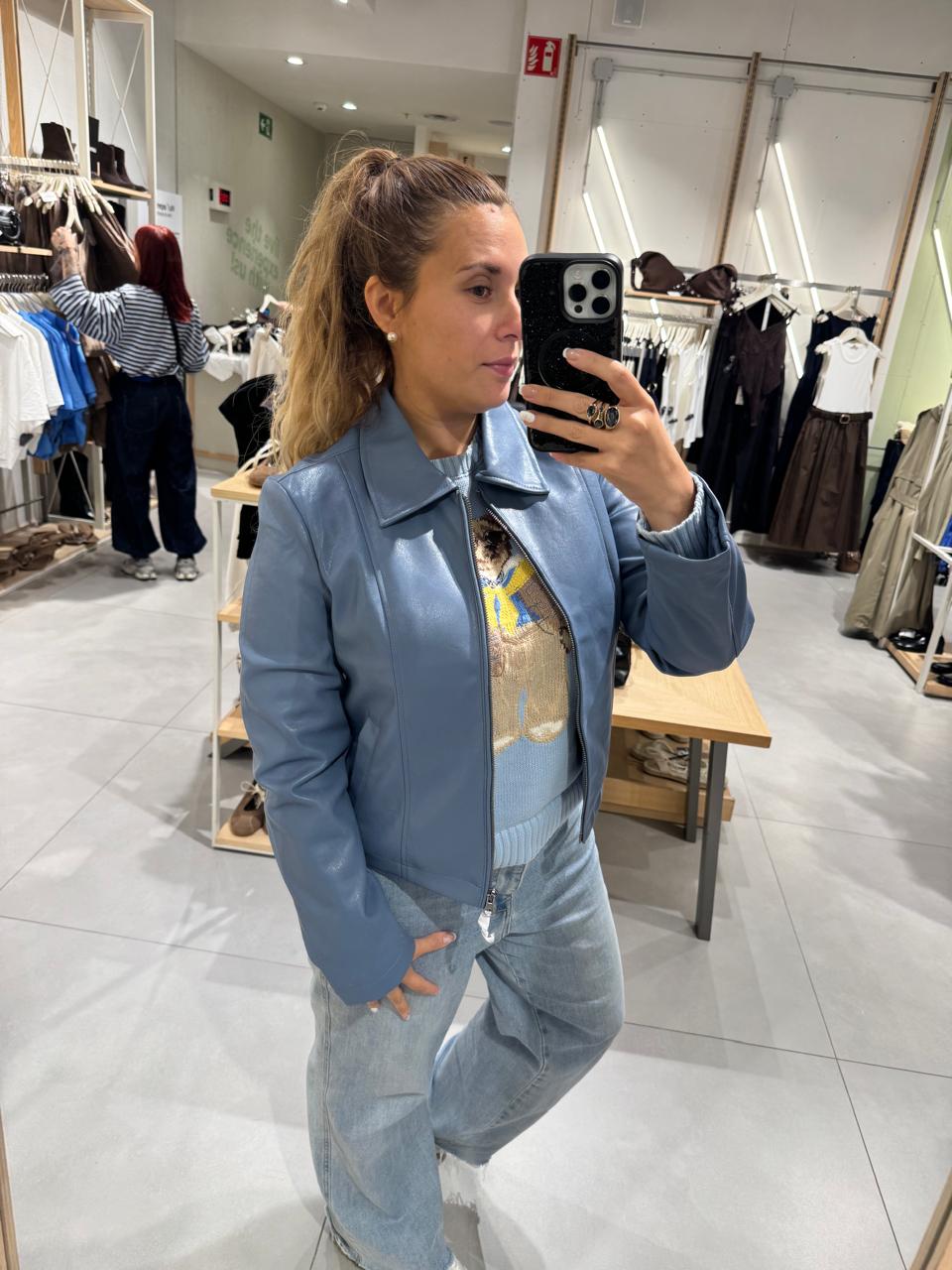 Chaqueta Stradivarius Eco cuero Azul talla M