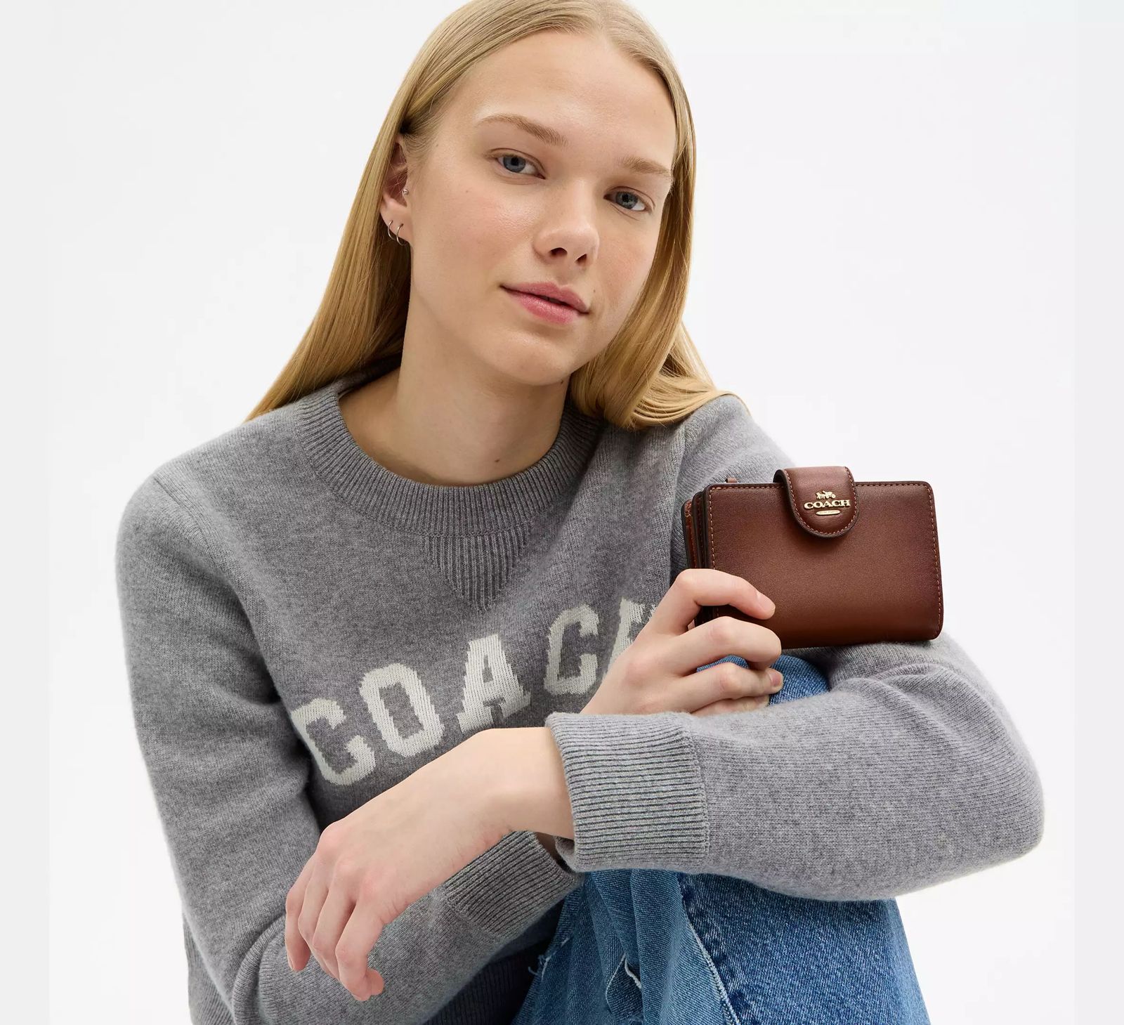 Billetera Coach Mediana Cafe Bordes Oscuros