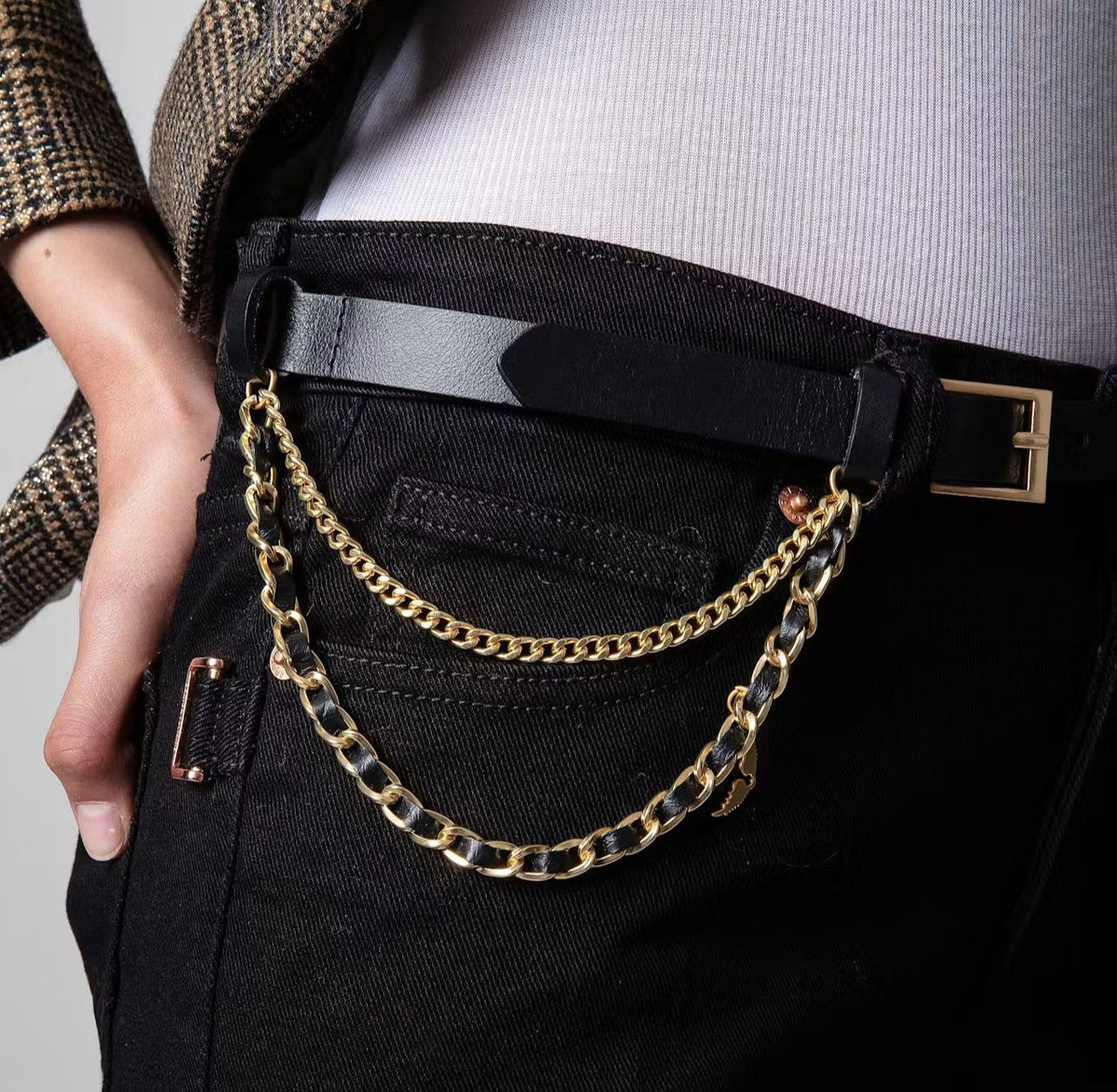 Cinturon Zadig et Voltaire Cuero Negro Detalle Cadenas Dorado Zadig Et Voltaire