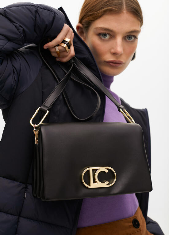 Cartera Lola Casademunt Tres Compartimentos y Solapa Negro