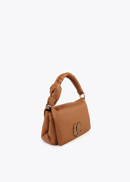 Cartera Lola Casademunt con solapa y nudo en asa camel