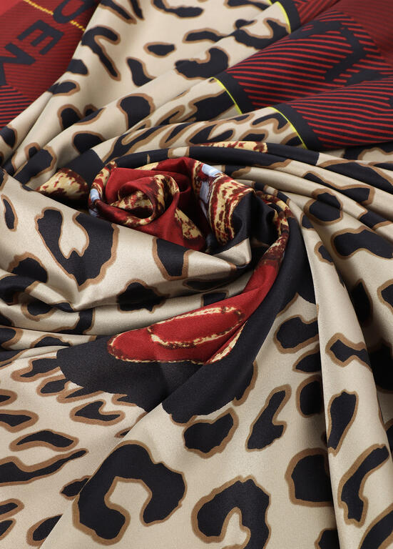 Pañuelo Lola Casademunt Animal Print y Tartán