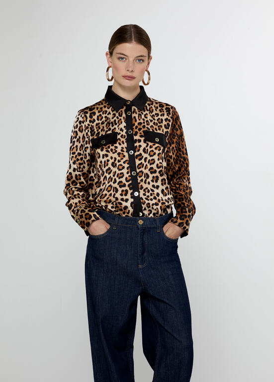 Blusa Lola Casademunt Satin Negro con Animal
