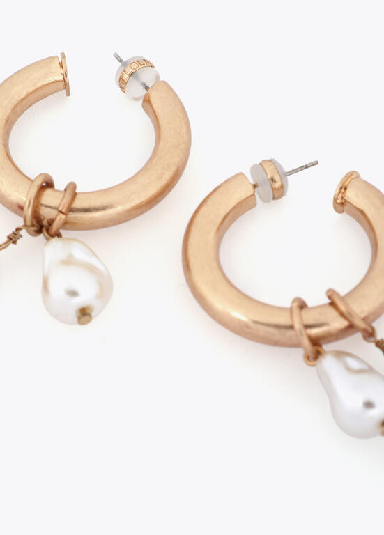 Aros Lola Casademunt  de  con charms de coral y perla