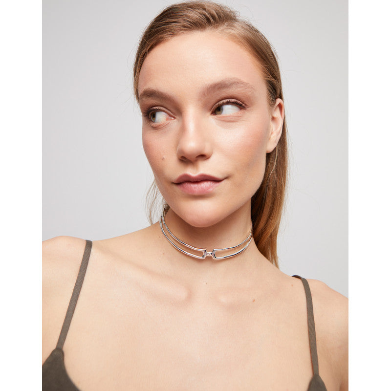 Collar Uno de 50 Ser Indomable Plateado Choker